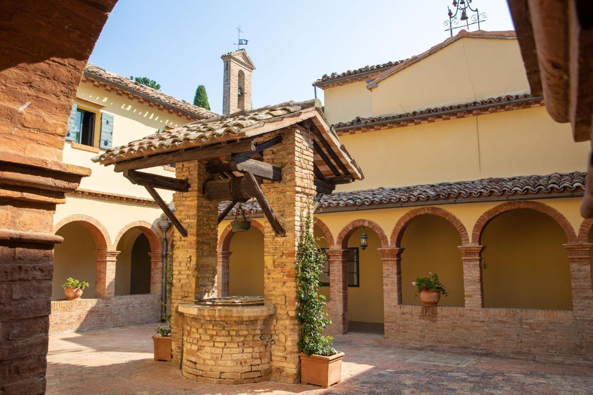 La Loggia Historic Resort Gradara Exterior photo