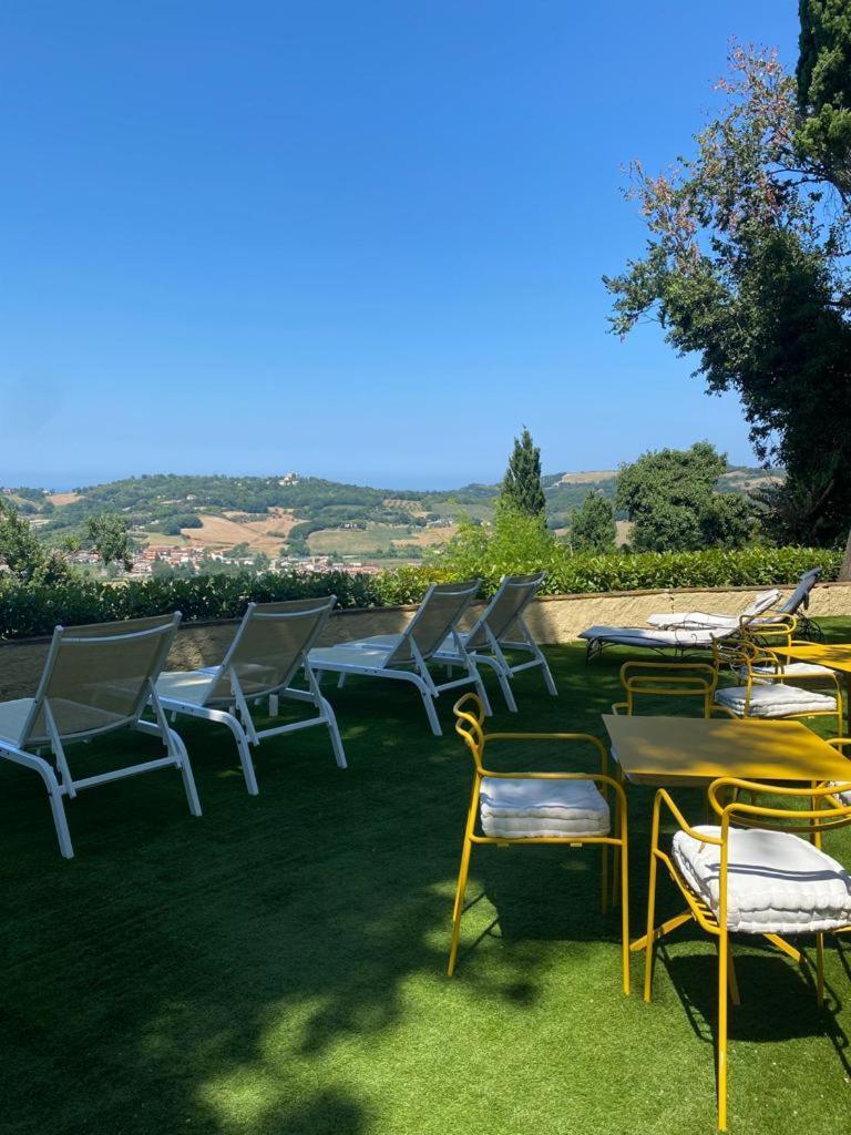 La Loggia Historic Resort Gradara Exterior photo